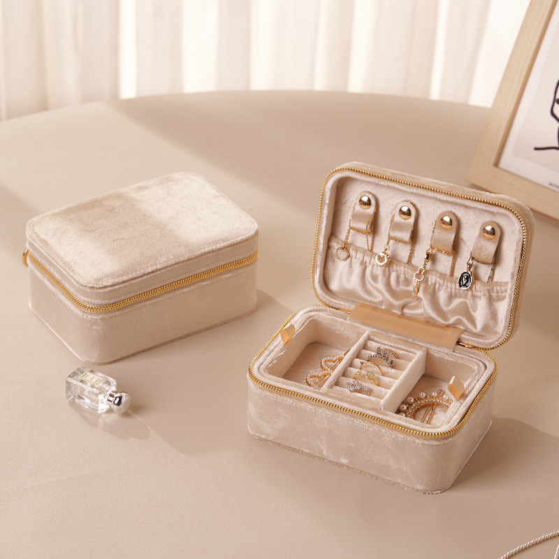 Kotak Penyimpanan Perhiasan Be - Luxury Skincare Samples ulasan dan harga