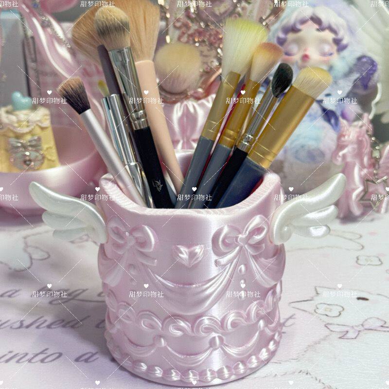Tempat Kuas Makeup Bertekstur  - Luxury Skincare And Makeup Brands ulasan dan harga